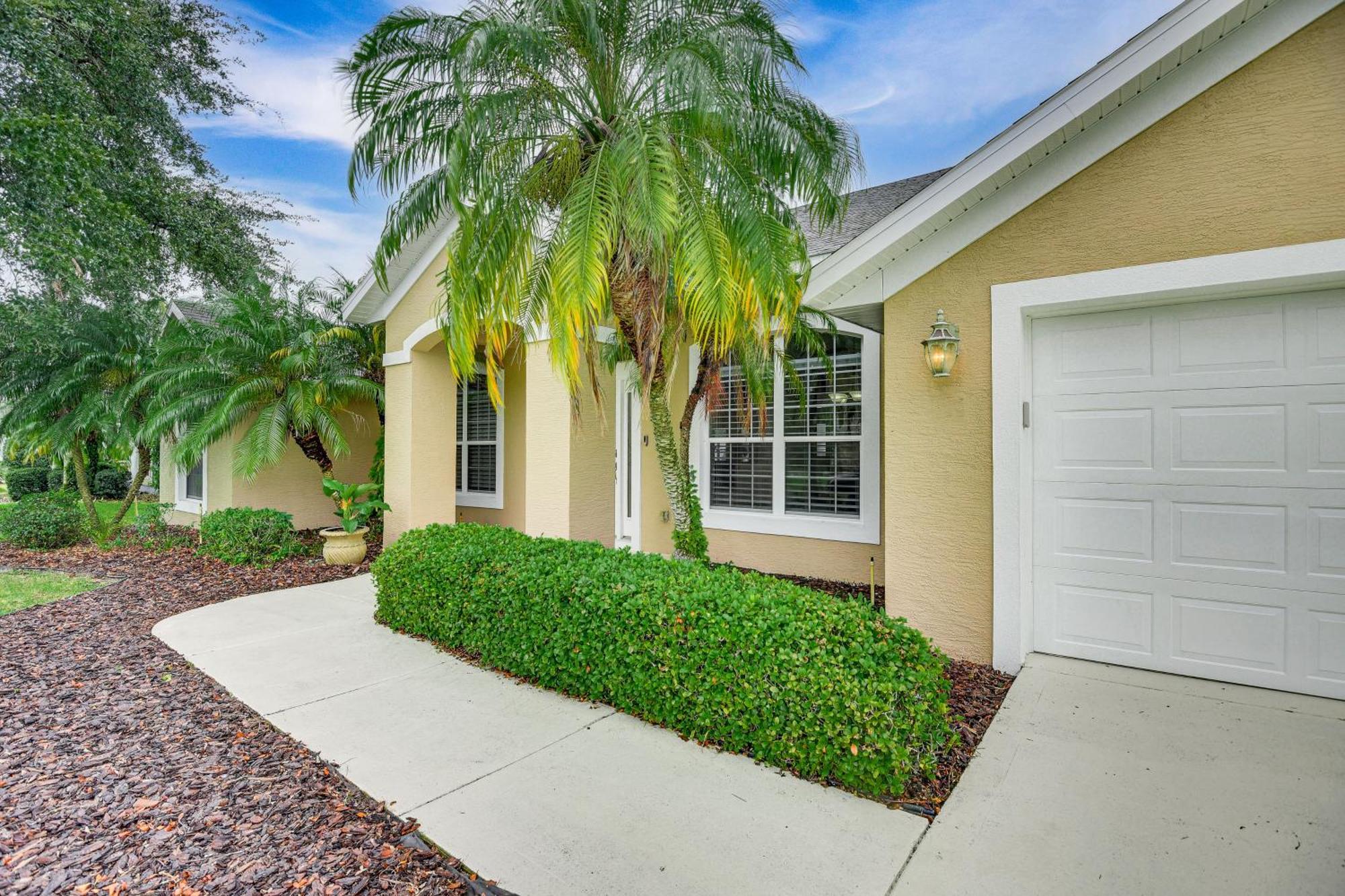 Bike, Golf And Swim Palm Coast Home With Lanai! Exterior photo