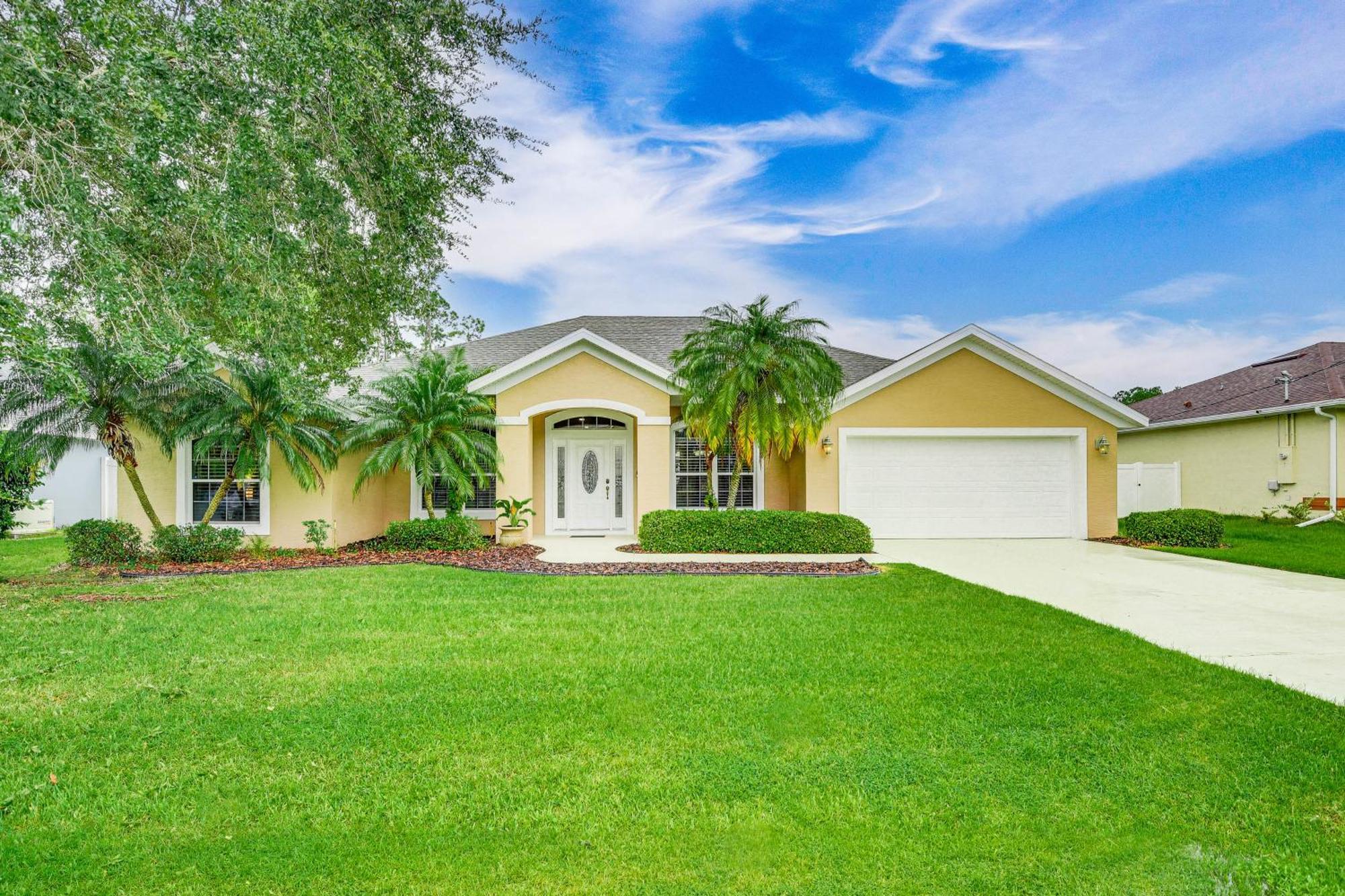 Bike, Golf And Swim Palm Coast Home With Lanai! Exterior photo